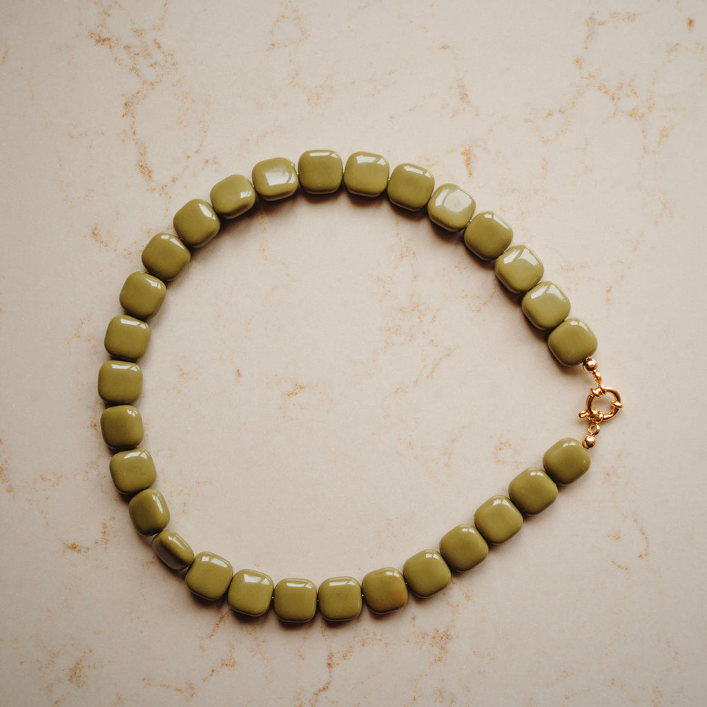 Collier Zwaantje - Vierkant Mosgroen