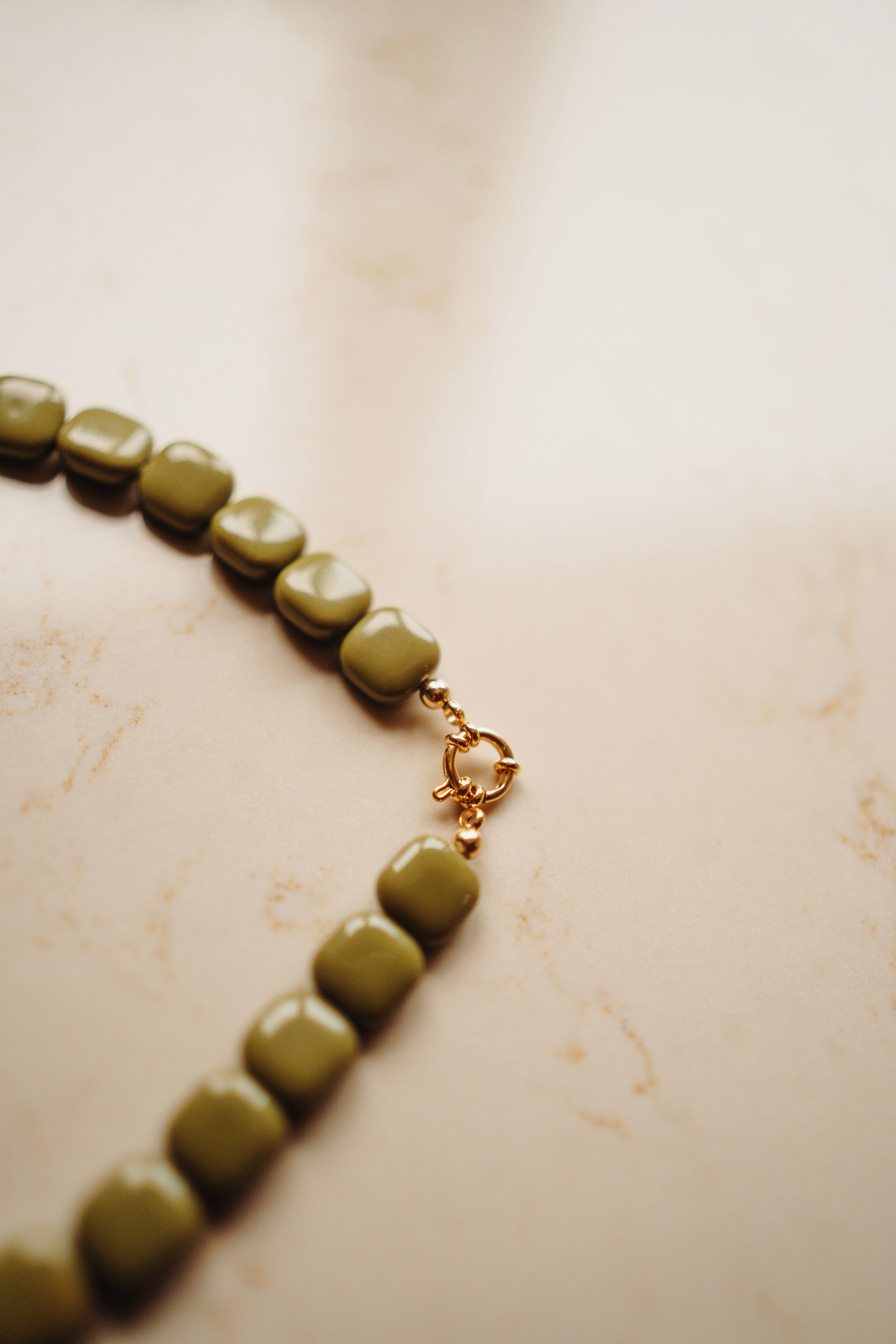 Collier Zwaantje - Vierkant Mosgroen