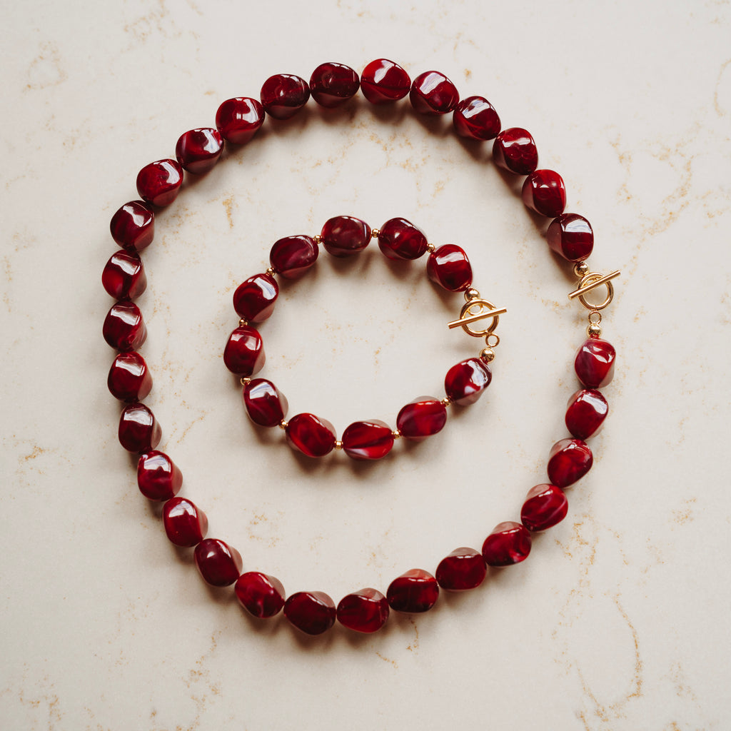 Collier - River Winered