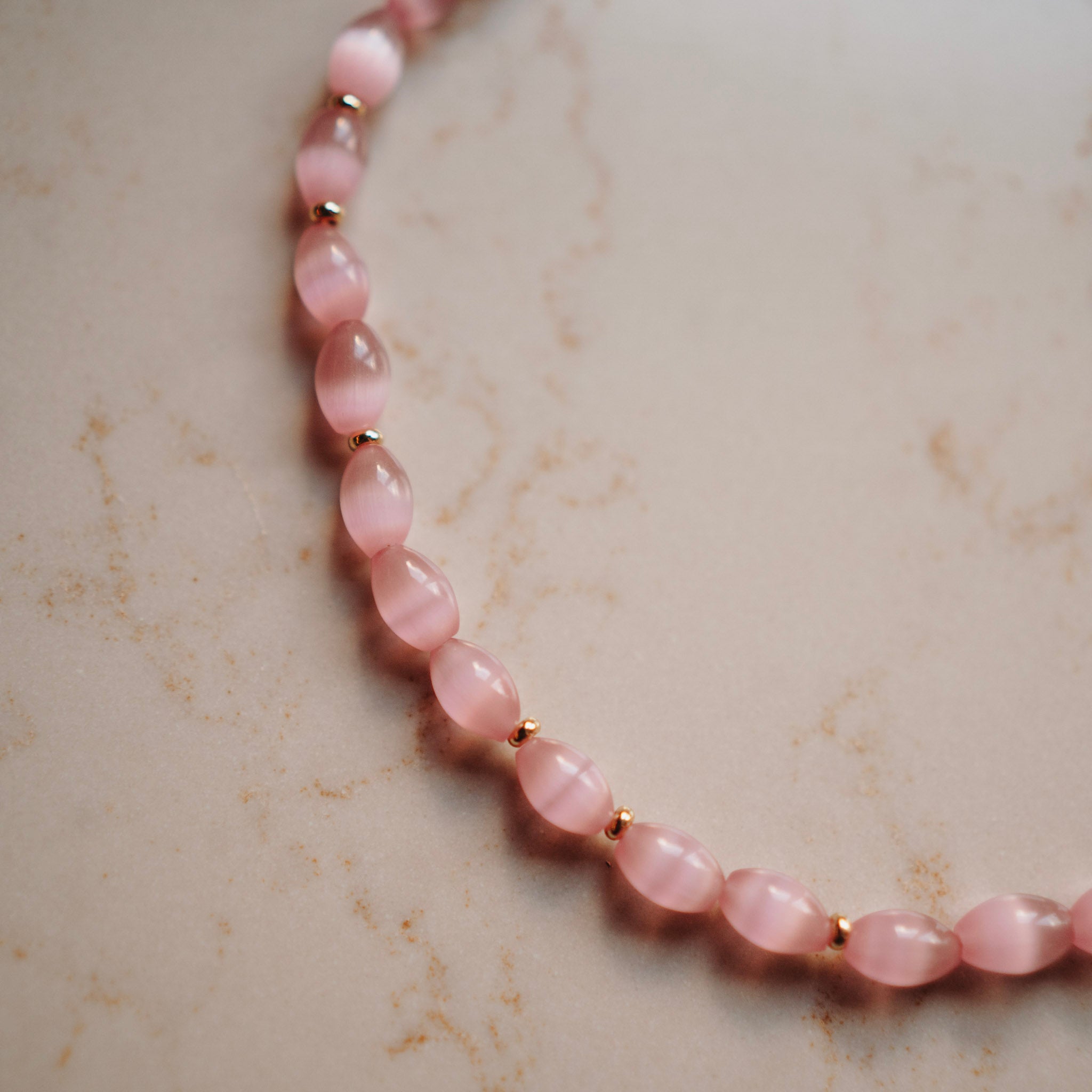 Collier Katinka - roze cateye effect