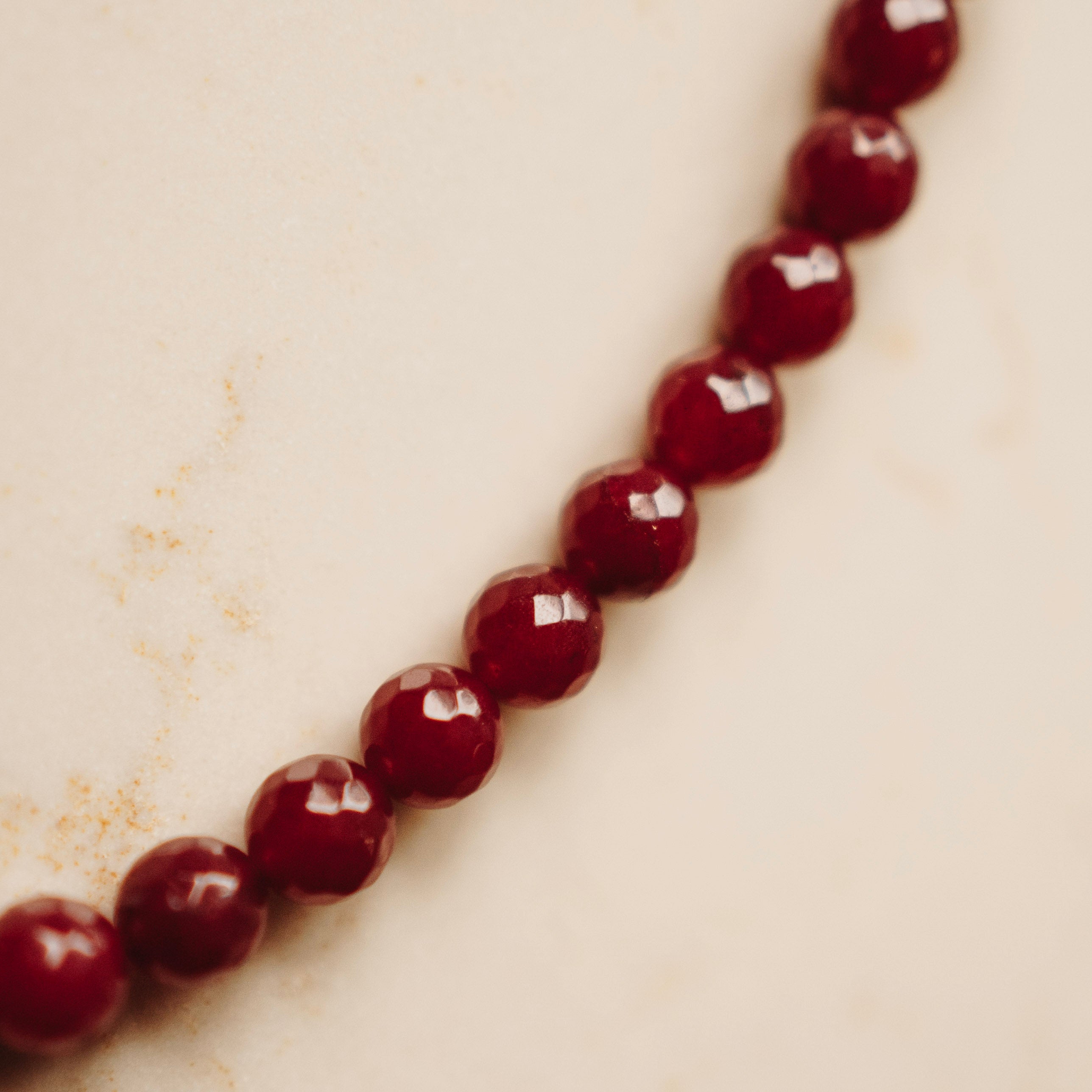 Collier Dirkje – echt jade - Rond Facet Cerise
