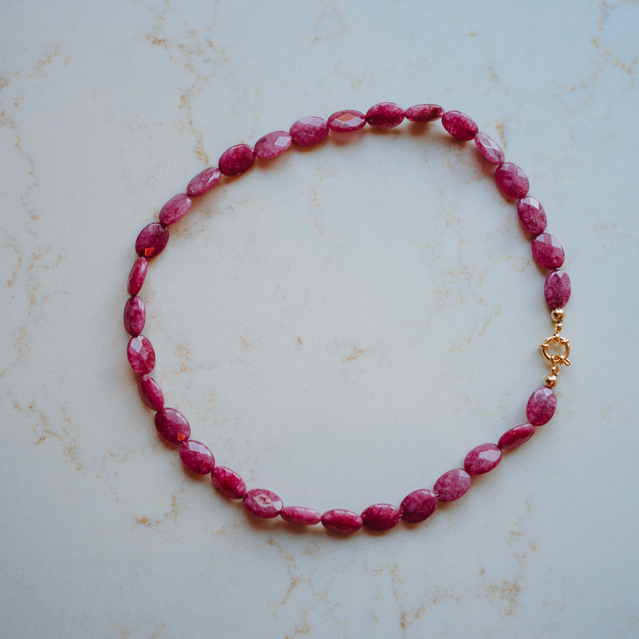 Collier Echte Jade - Ovaal facet magenta