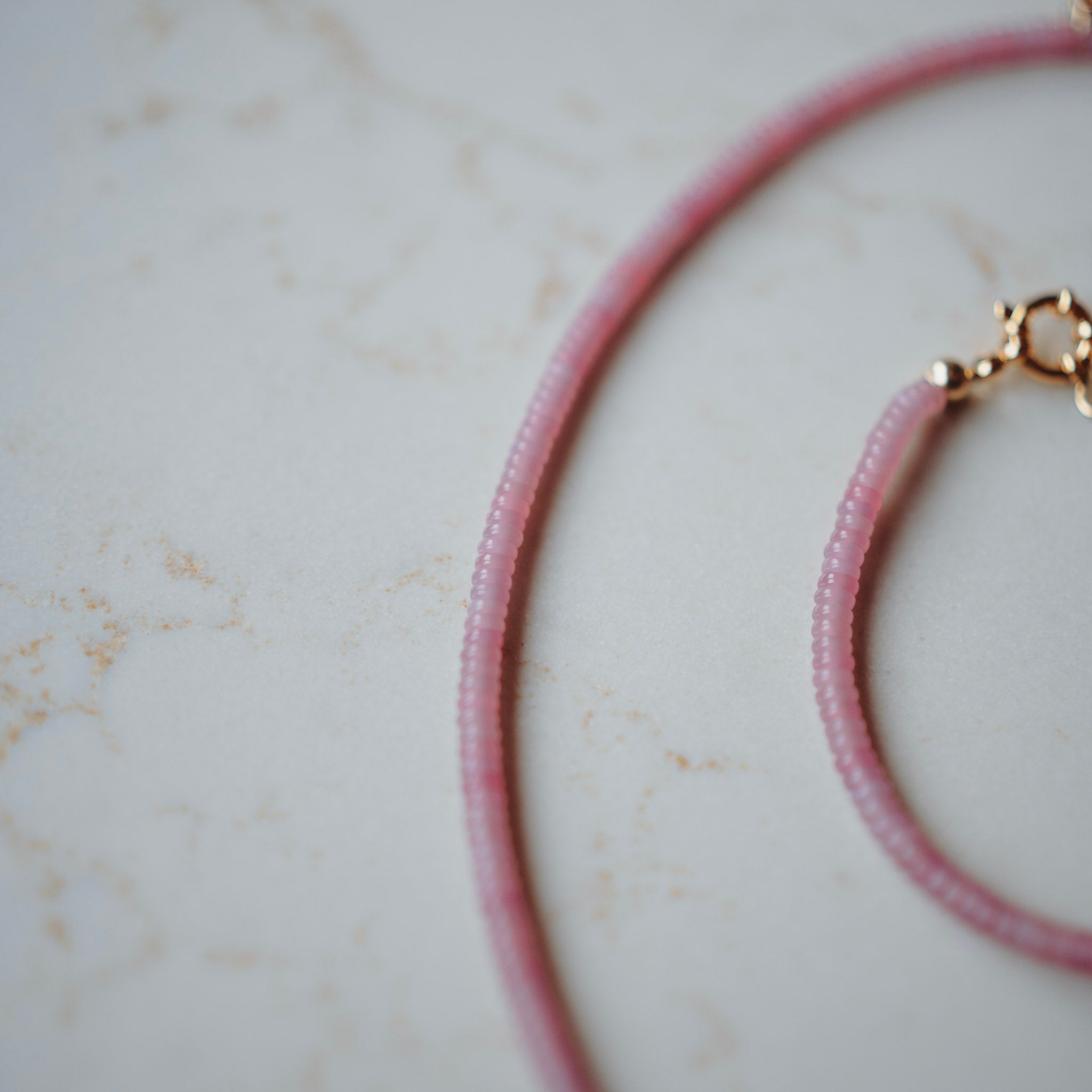 Collier Niene - echte Jade met Toermalijn bedel
