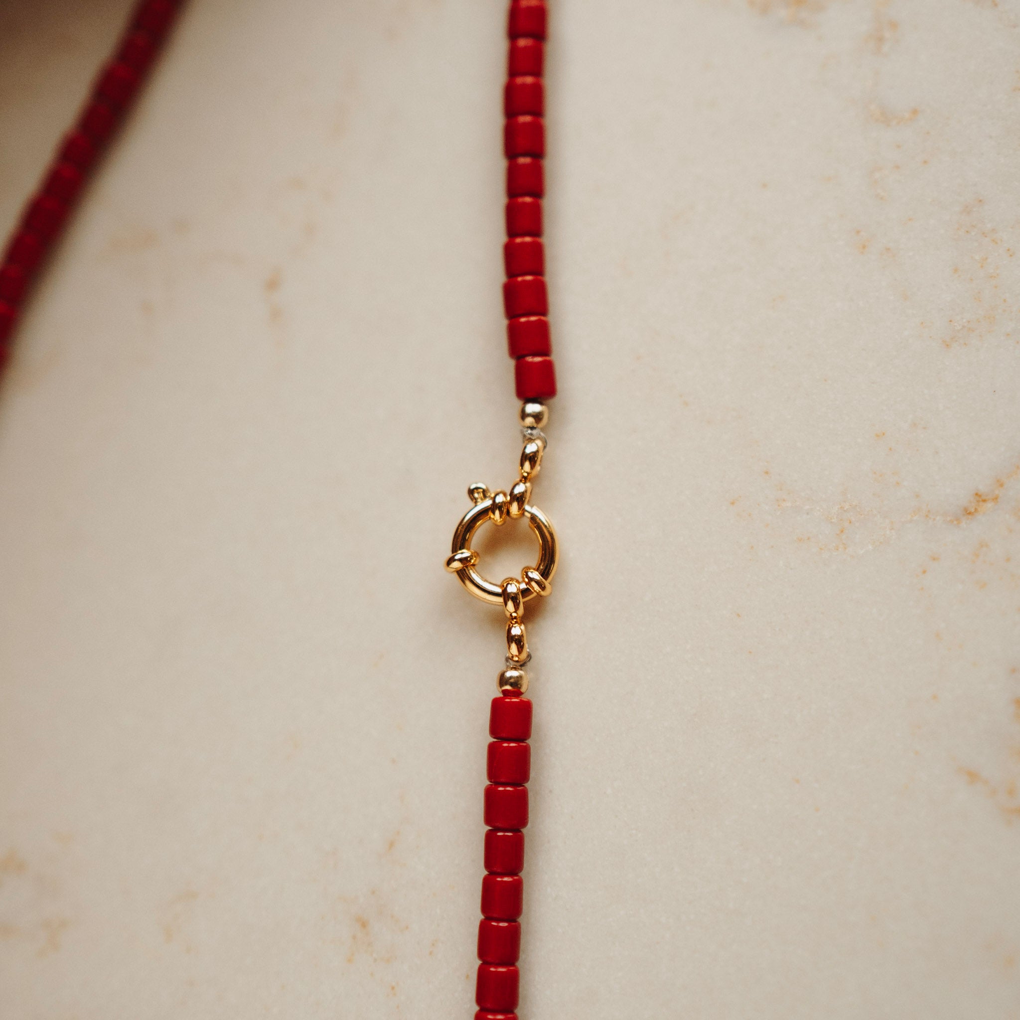 Collier Coral - Tube Vintage Red