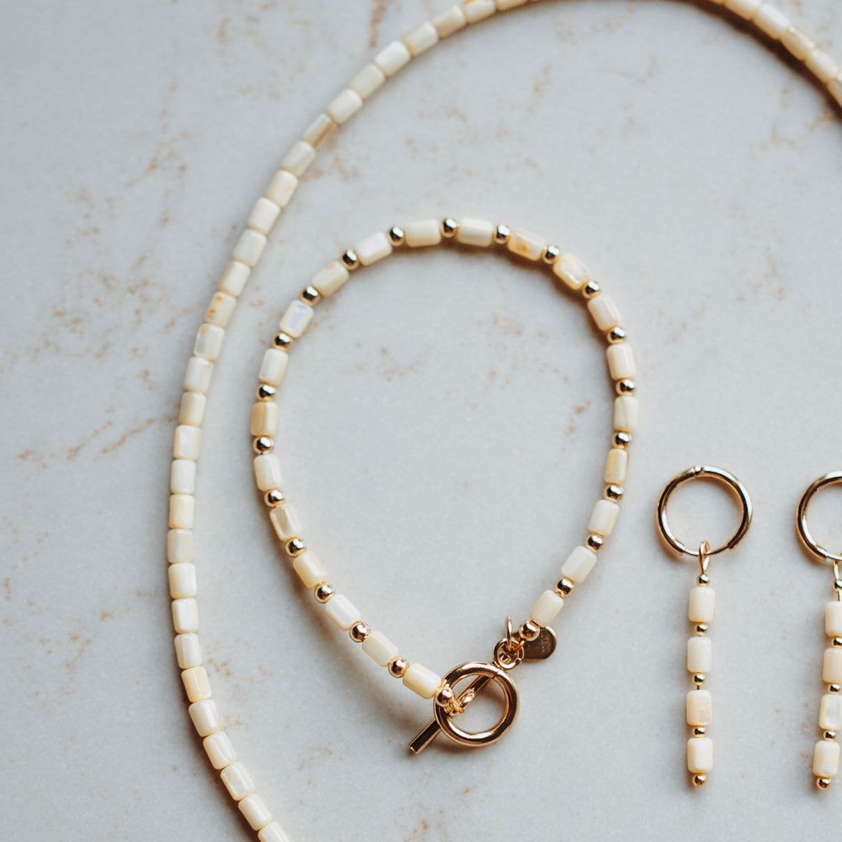 Collier Vera -  Parelmoer geel