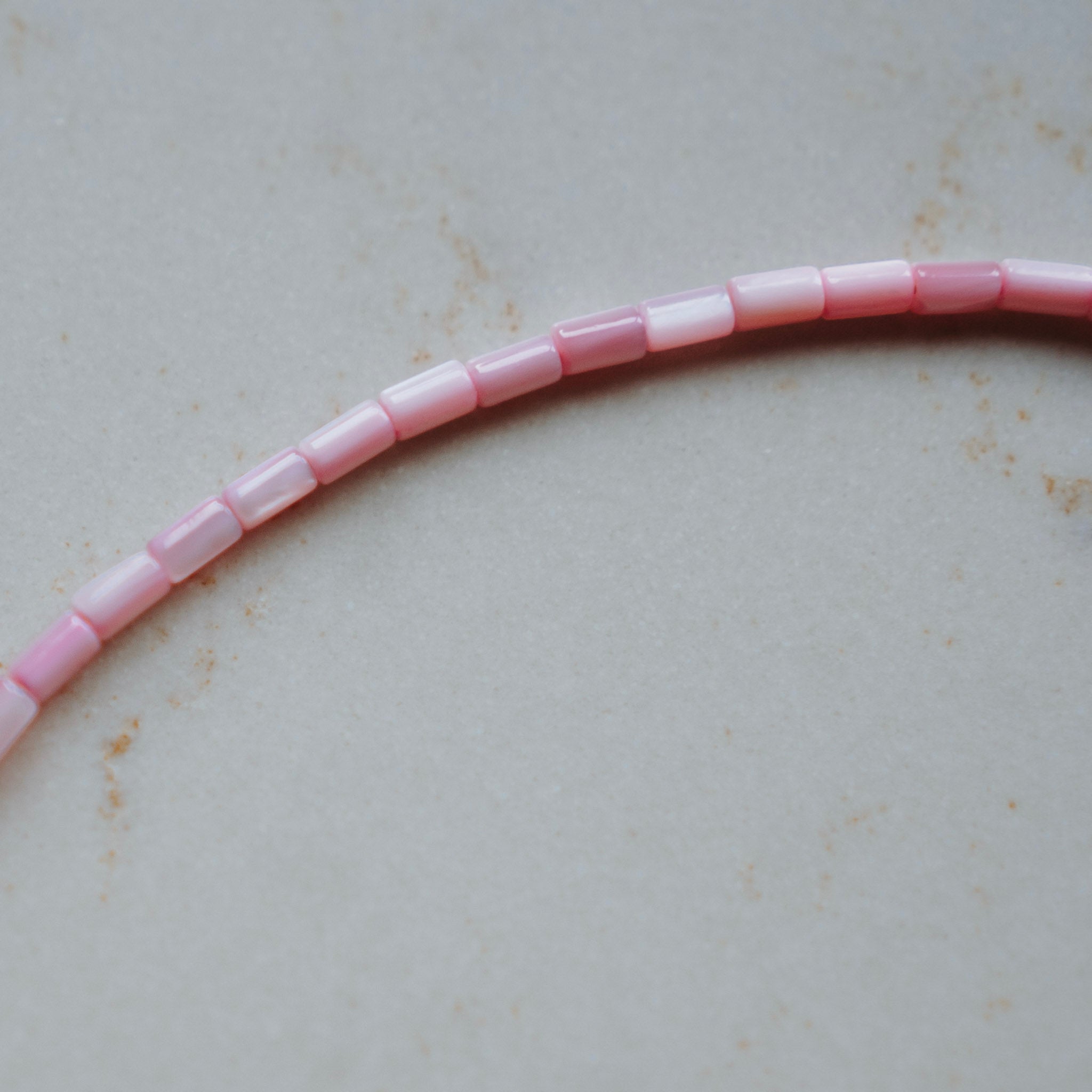 Collier Sia - parelmoer roze