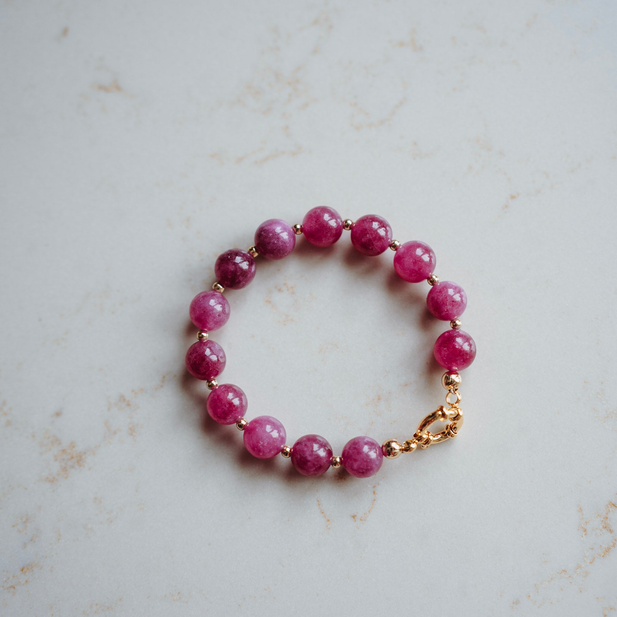 armband Echte Jade - Rond Cyclaam - met vergulde kralen