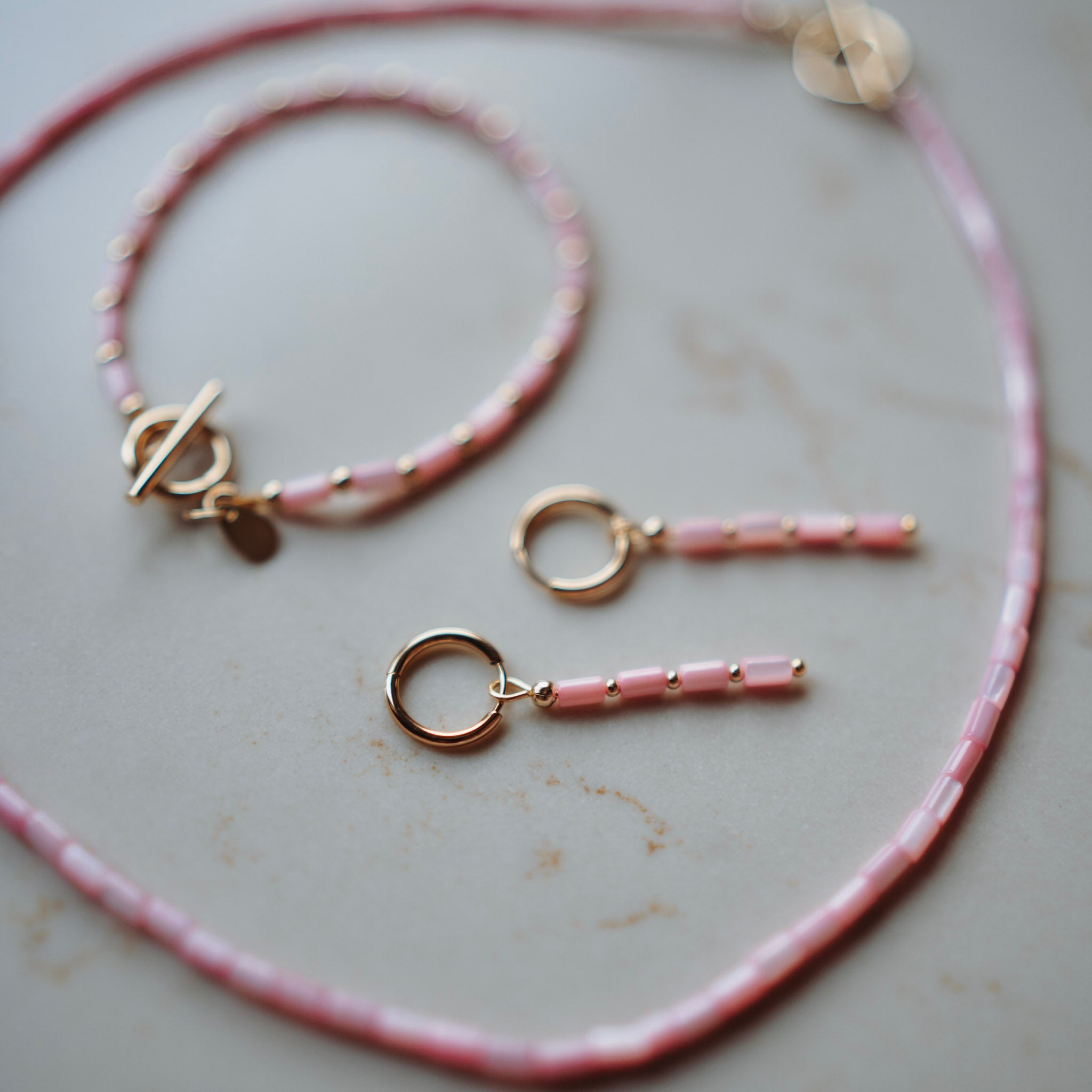 Armband Sia - parelmoer roze