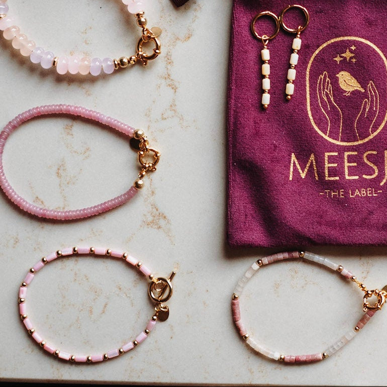 Armband Sia - parelmoer roze