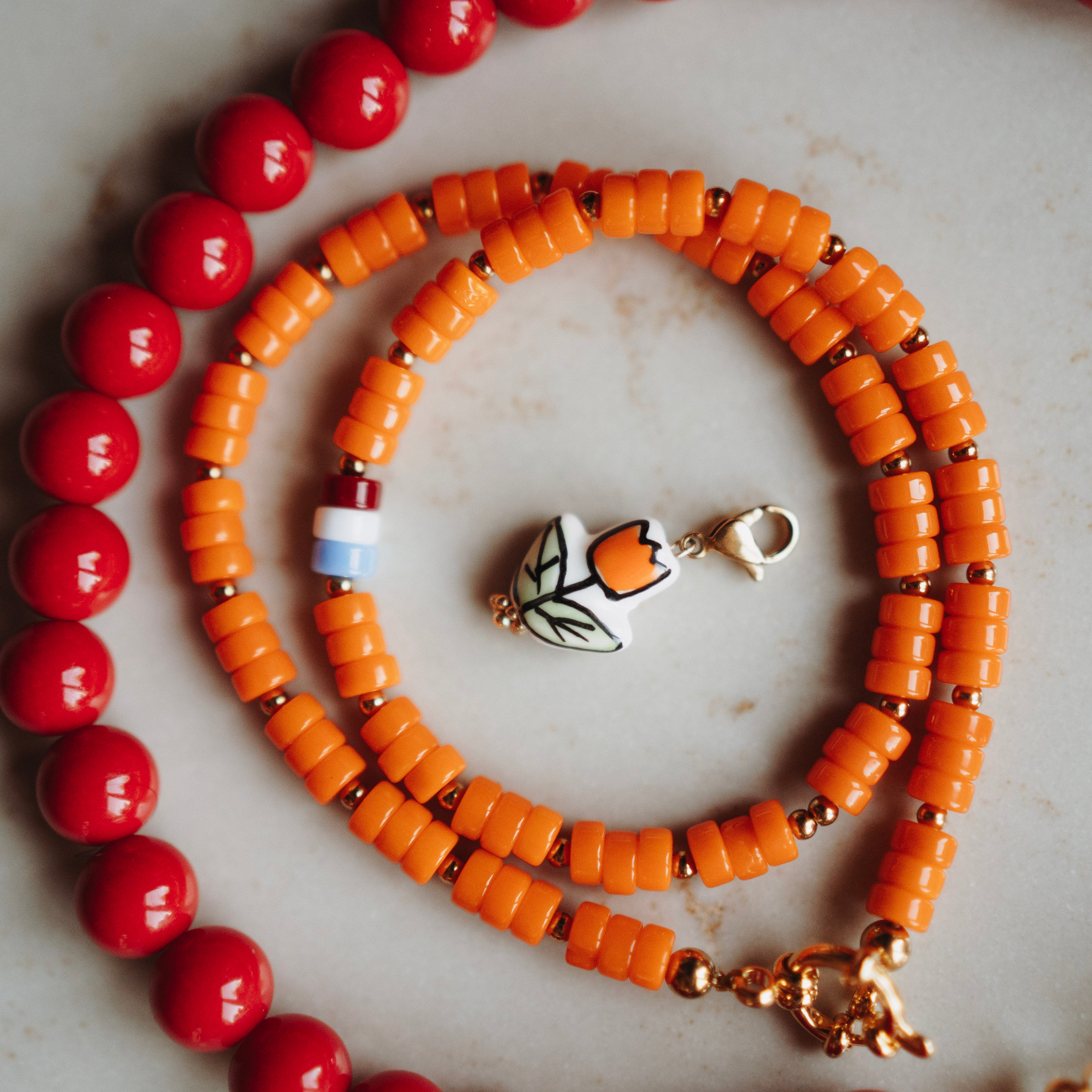 Collier Lexie - Oranje met tulp porcelein